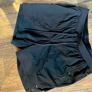 Large lululemon LTE training shorts.